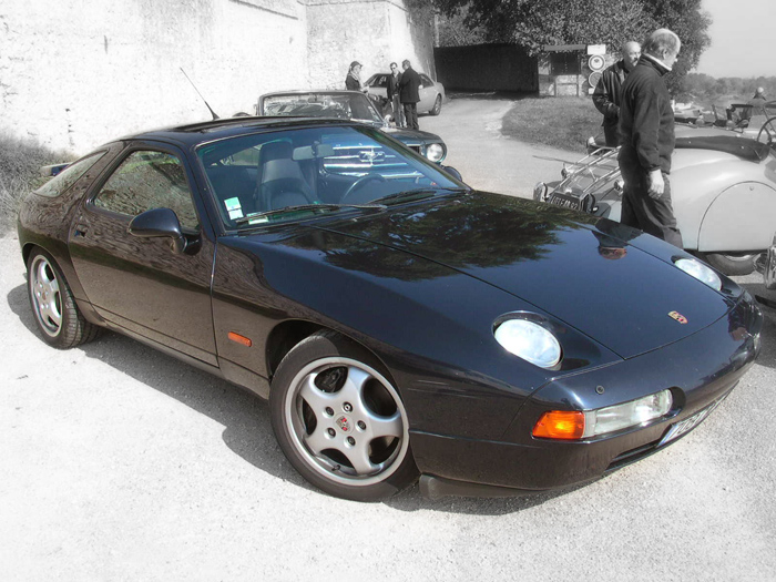 the Iconic 928 GTS with BIG BLACKS just peeping out